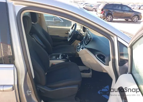 2020 Chrysler Pacifica Touring из США, поврежденный, VIN 2C4RC1FG7LR145247